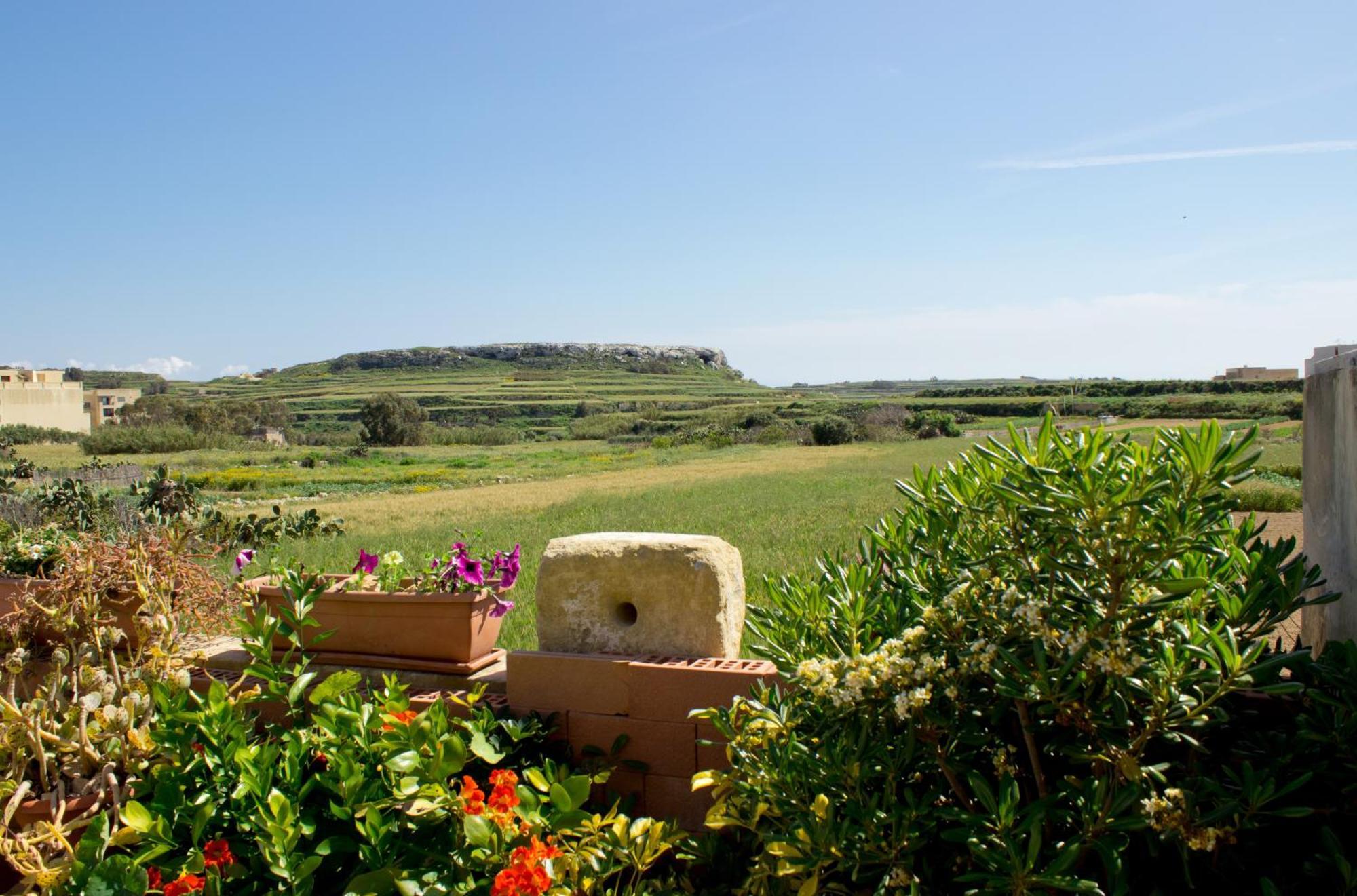 Villayana Holiday Home San Lawrenz Bagian luar foto