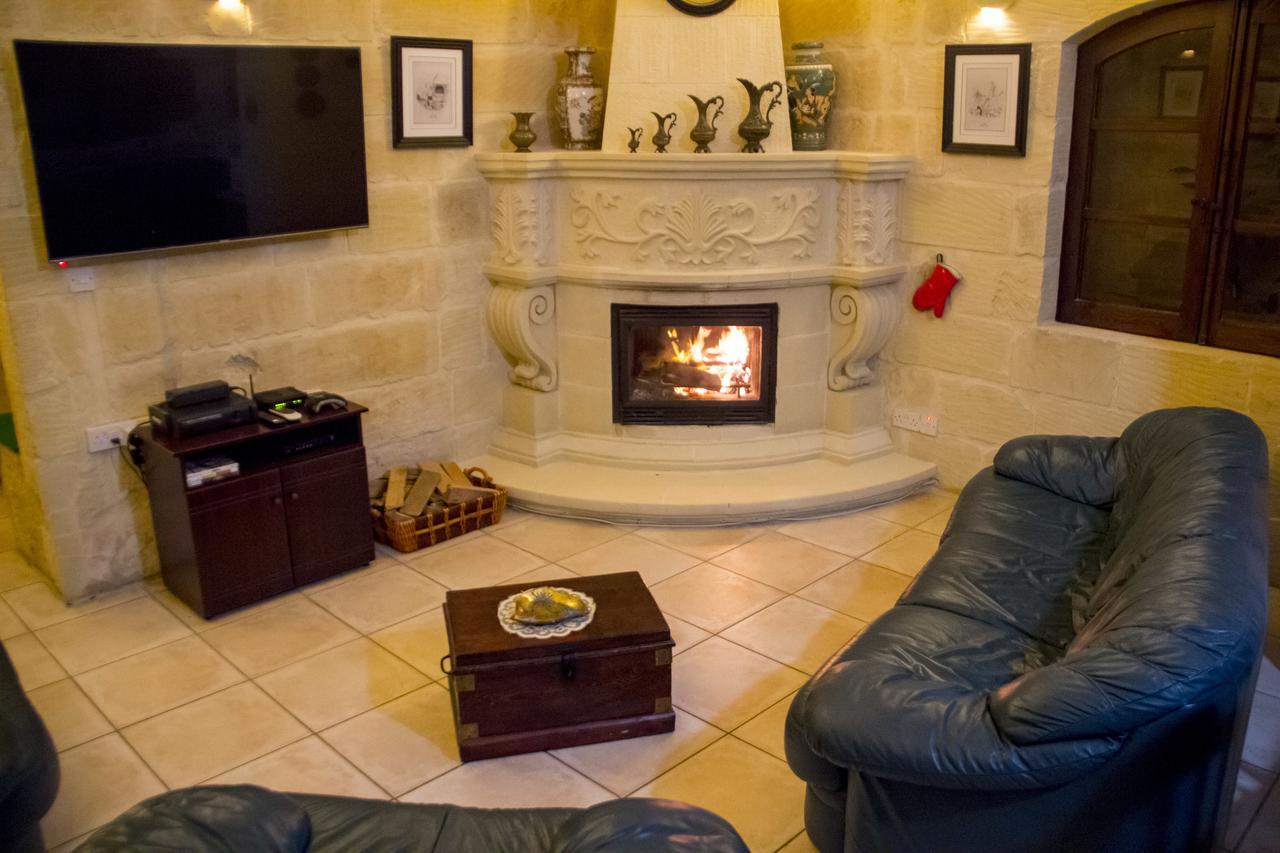 Villayana Holiday Home San Lawrenz Bagian luar foto