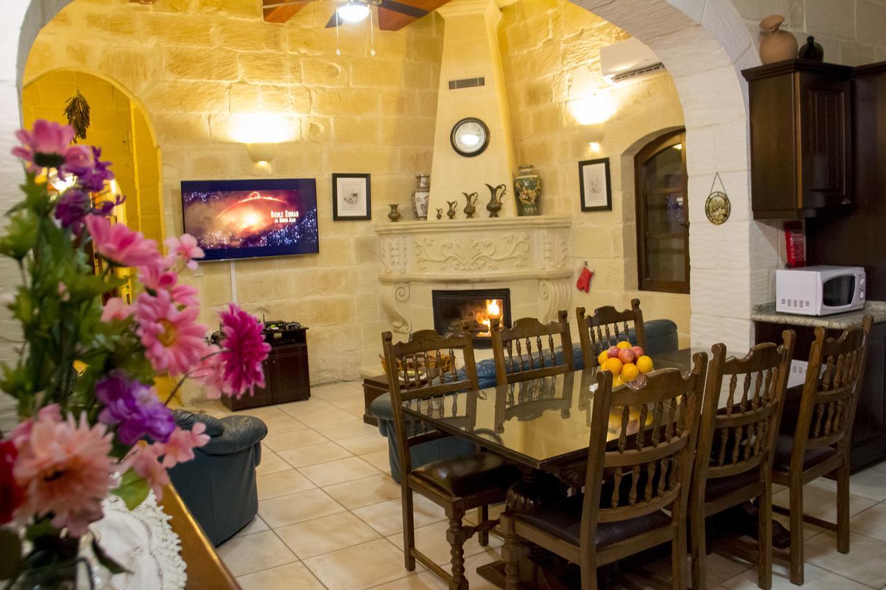 Villayana Holiday Home San Lawrenz Bagian luar foto