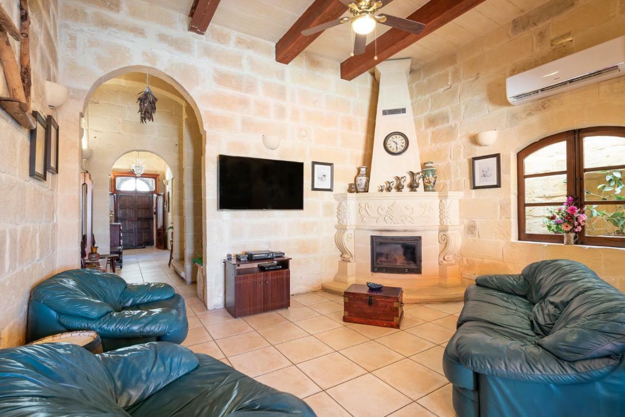Villayana Holiday Home San Lawrenz Bagian luar foto